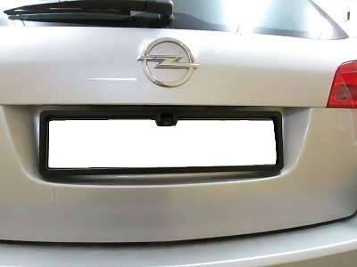 Камера заднего вида в рамке номерного знака AVIS AVS308CPR